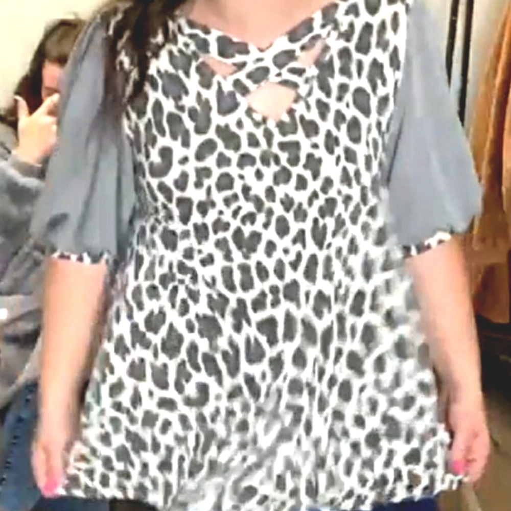 Gray cheeta shirt